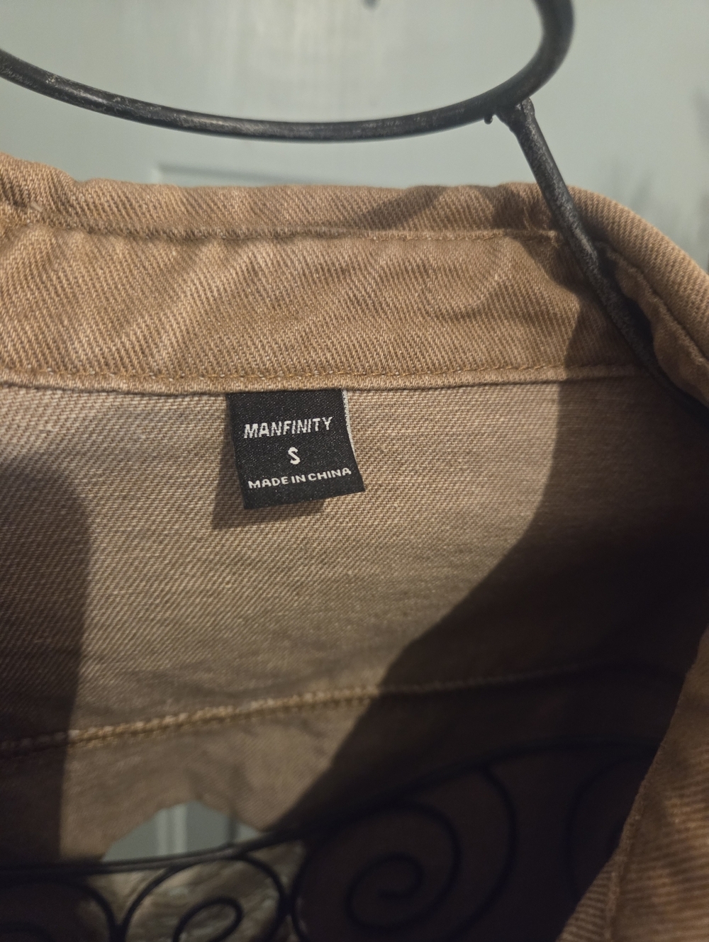 Manfinity Roughcore Men's Ripped, Frayed Denim Shirt - Picture 3 of 4